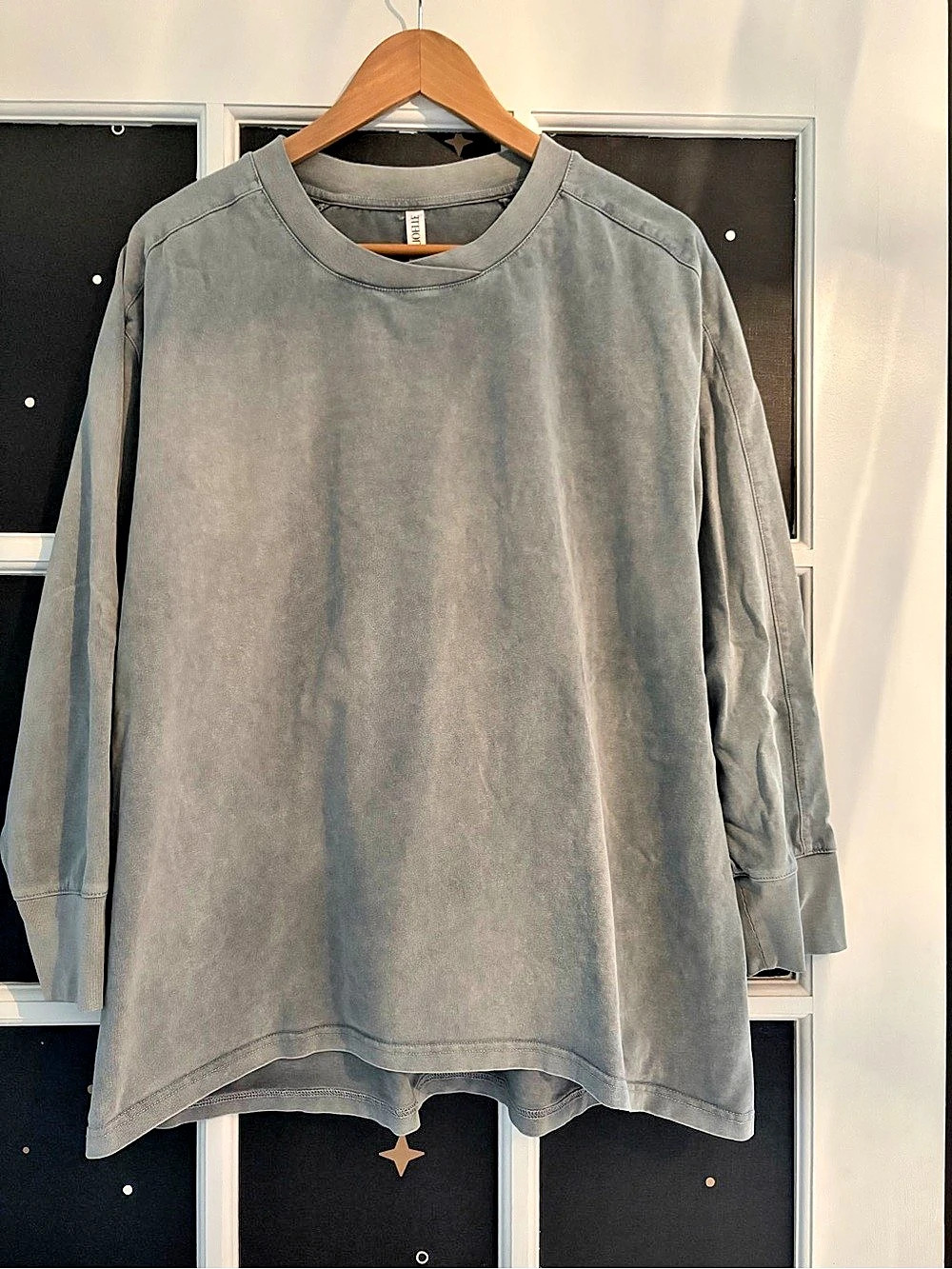 Joelle Alesia Long Sleeve Tee in Gray Size Small Like New